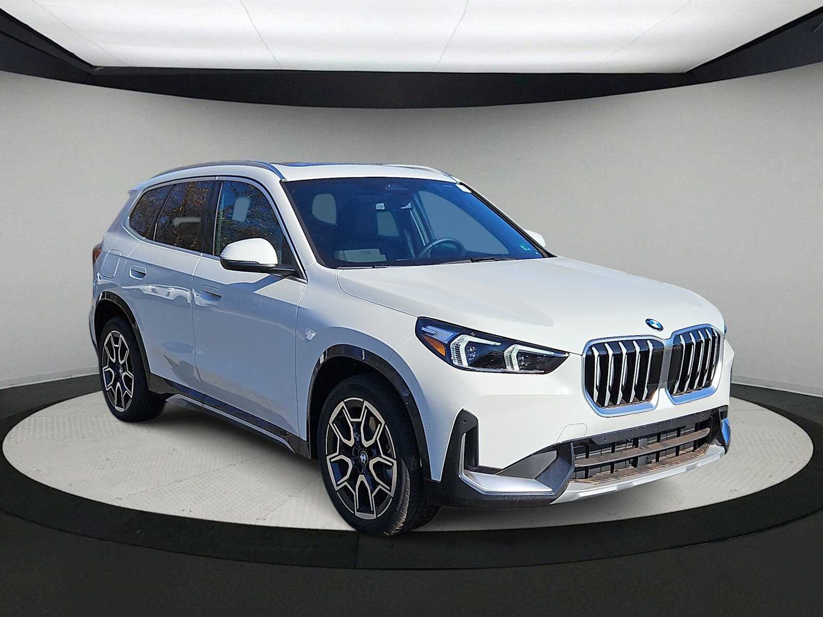 Thumbnail: 2026 BMW X1 - 2