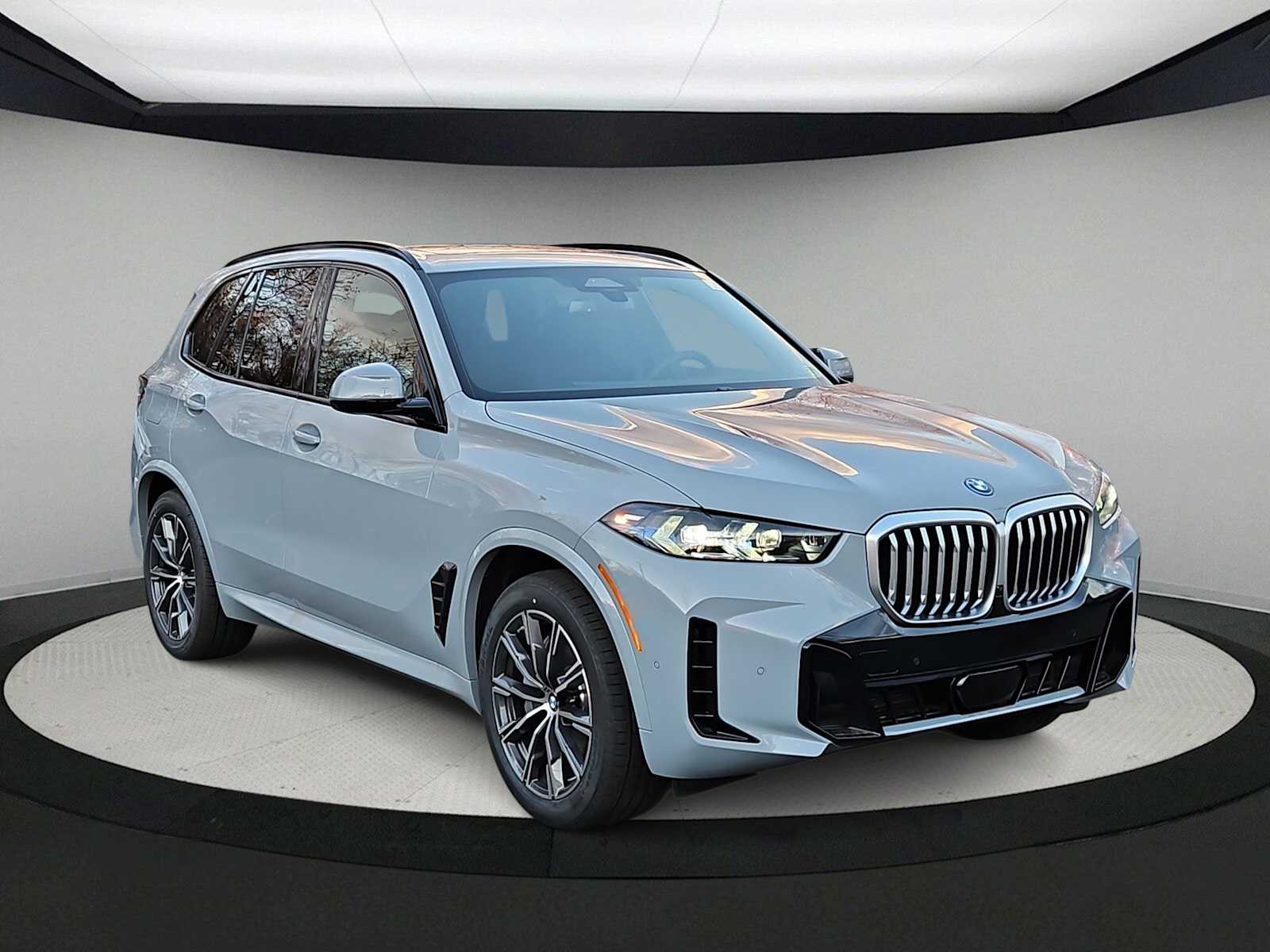 Thumbnail: 2026 BMW X5 - 2
