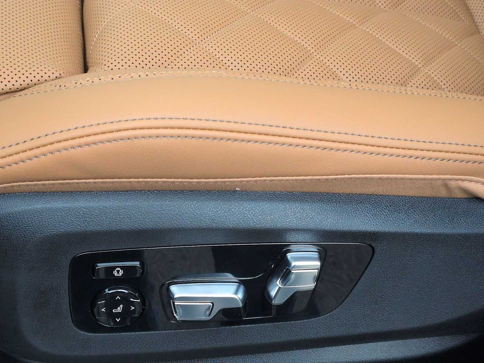 Thumbnail: 2026 BMW X7 - 18