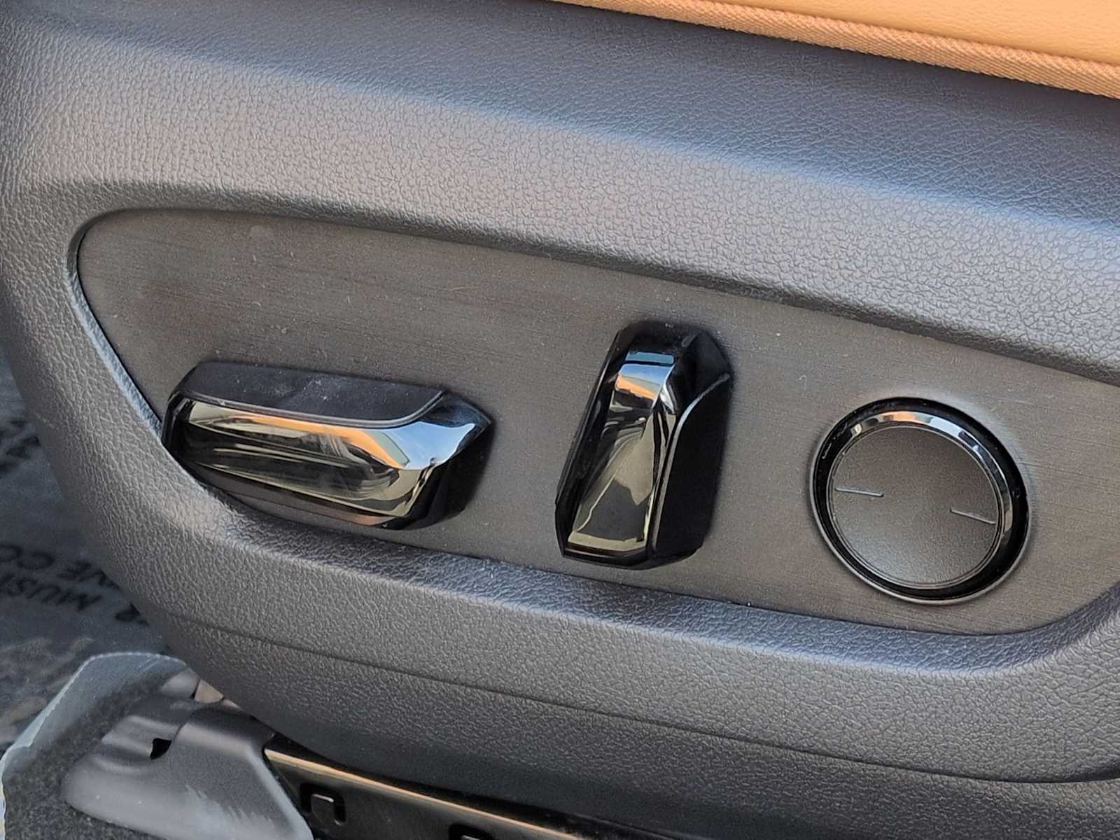 Thumbnail: 2023 Lexus RX - 18