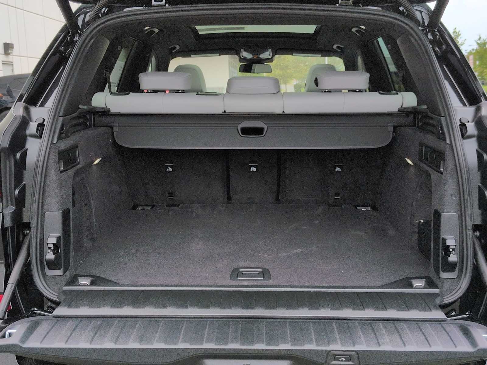 Thumbnail: 2026 BMW X5 - 37