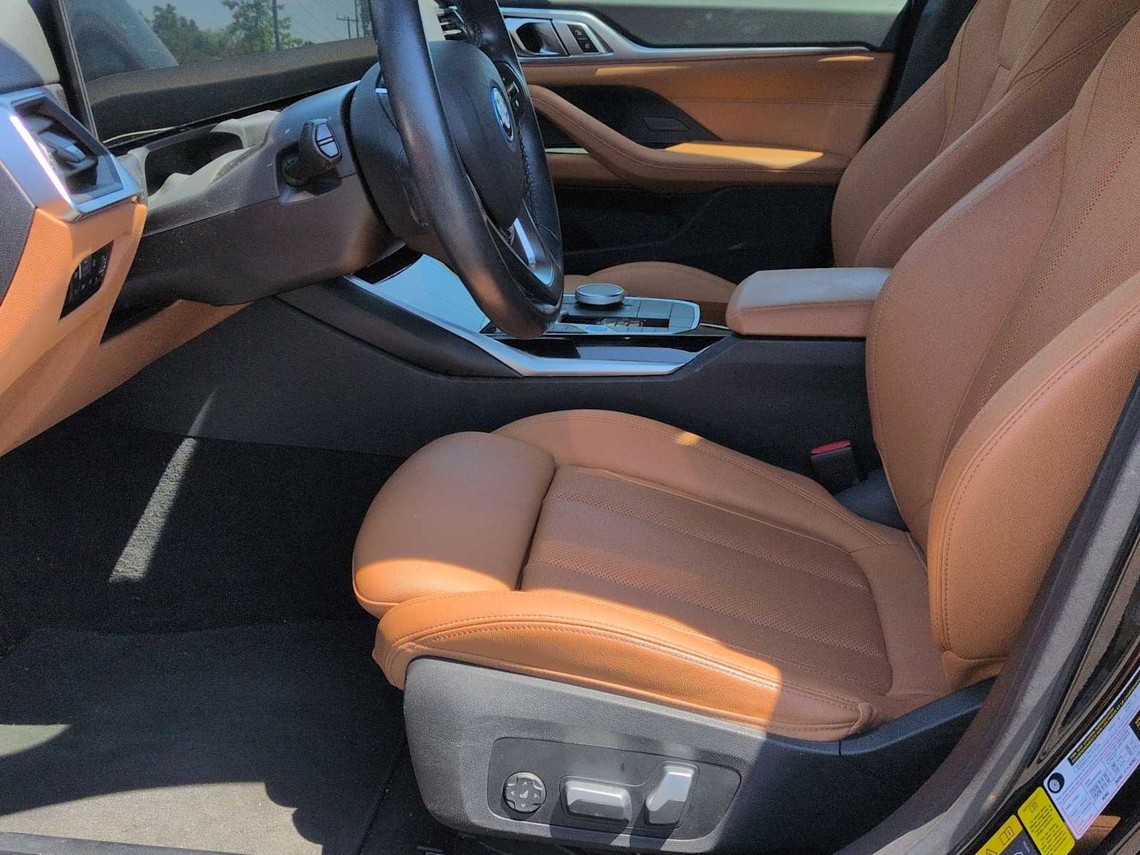 Thumbnail: 2023 BMW i4 - 17