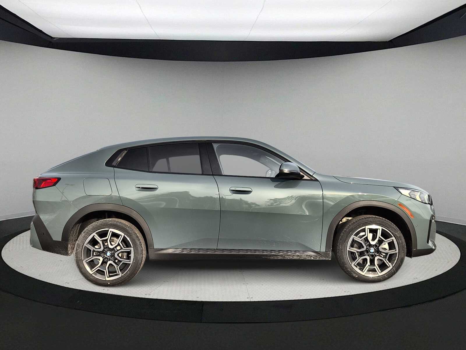 Thumbnail: 2026 BMW X2 - 9