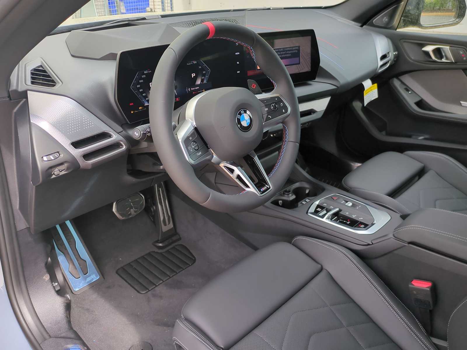 Thumbnail: 2025 BMW 2 Series - 10