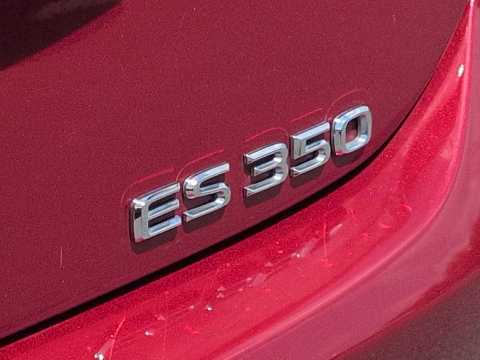 Thumbnail: 2019 Lexus ES - 13