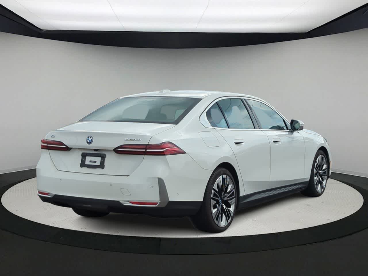 Thumbnail: 2024 BMW i5 - 8