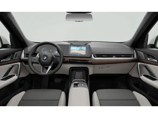 Thumbnail: 2027 BMW X1 - 7