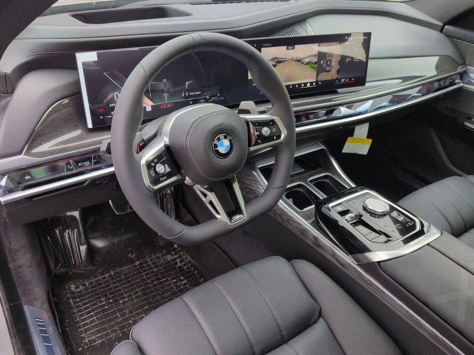 Thumbnail: 2026 BMW 7 Series - 10