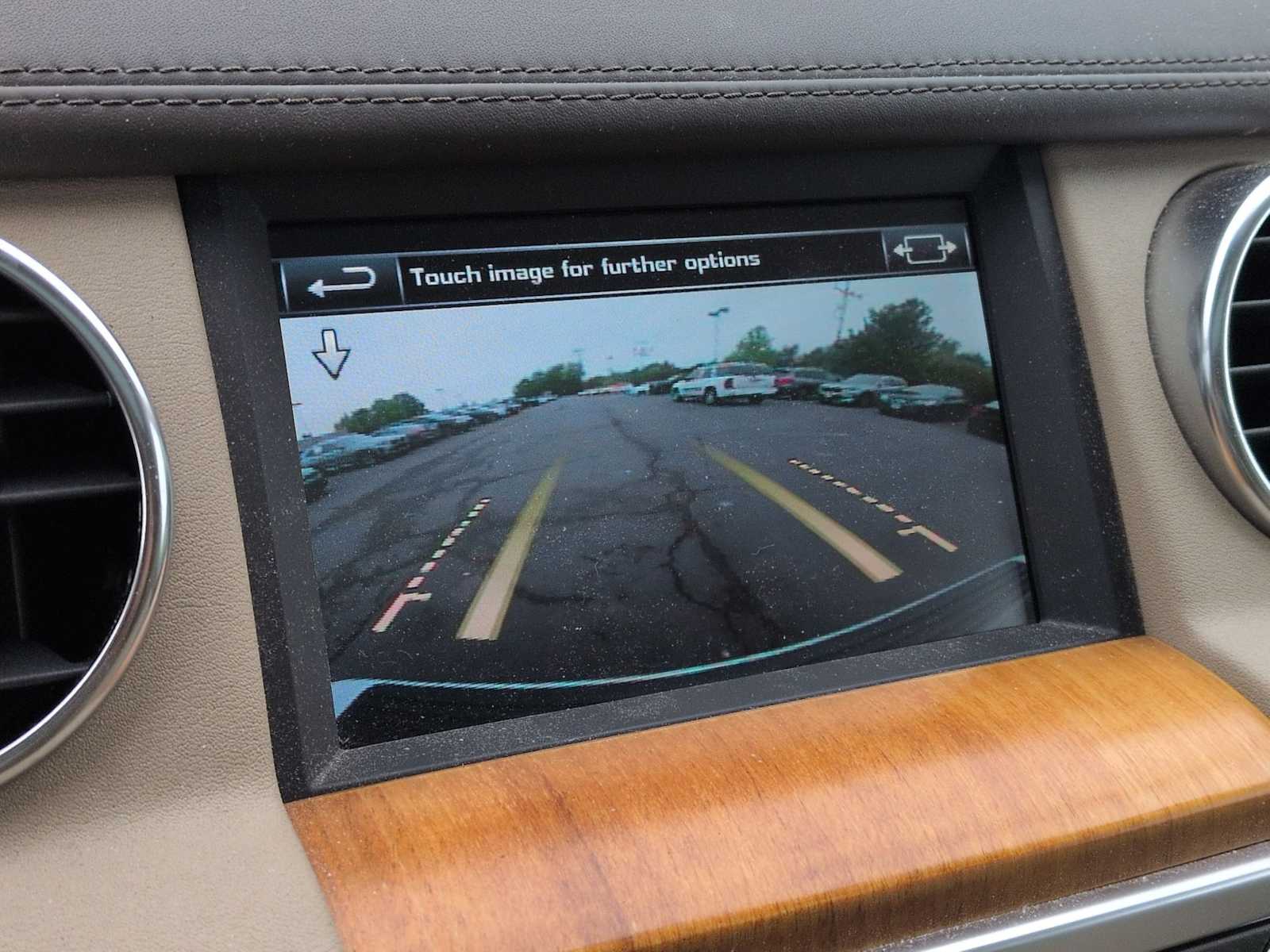 Thumbnail: 2014 Land Rover LR4 - 32