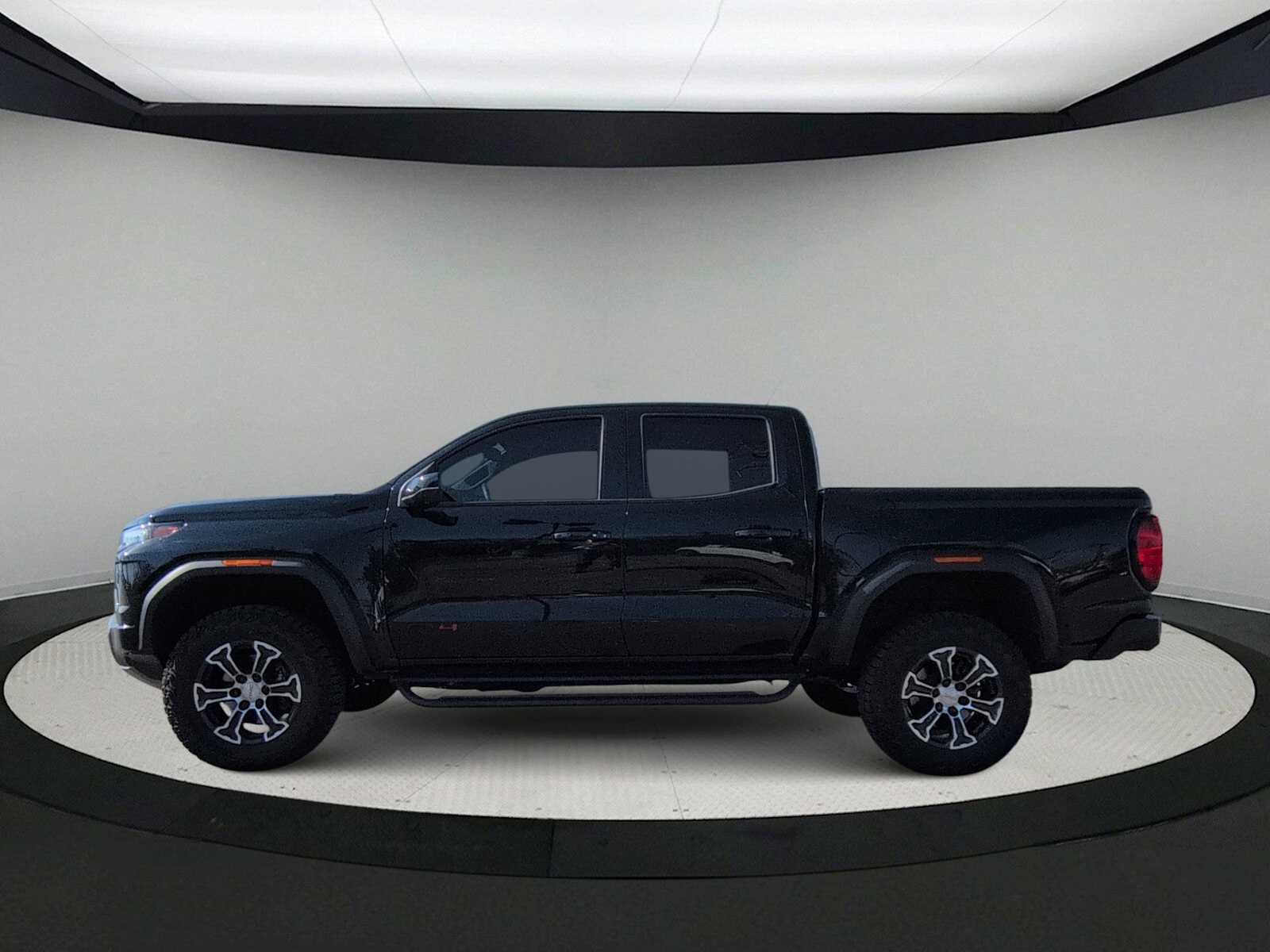 Thumbnail: 2024 GMC Canyon - 5