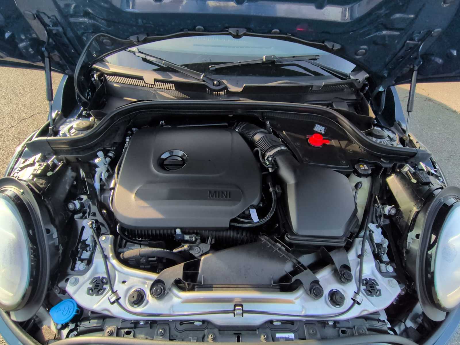 Thumbnail: 2025 MINI Cooper Hardtop - 15