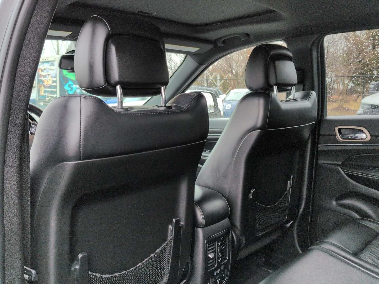 Thumbnail: 2015 Jeep Grand Cherokee - 19