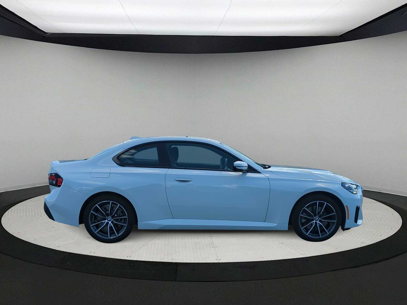 Thumbnail: 2024 BMW 2 Series - 9