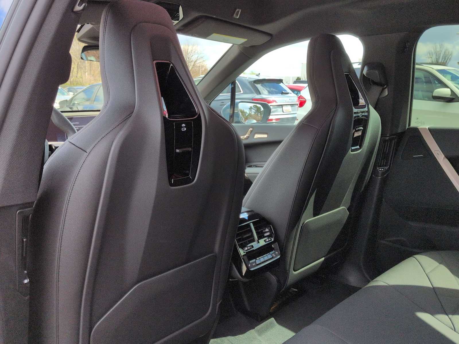 Thumbnail: 2026 BMW iX - 18