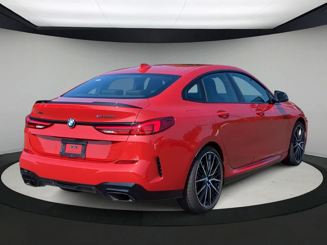 Thumbnail: 2024 BMW 2 Series - 8