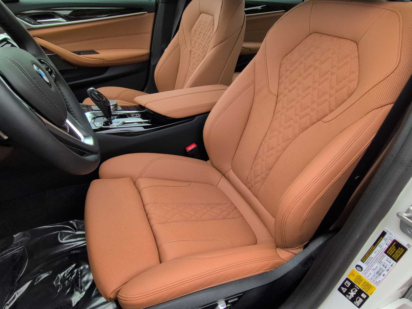 Thumbnail: 2023 BMW 5 Series - 16