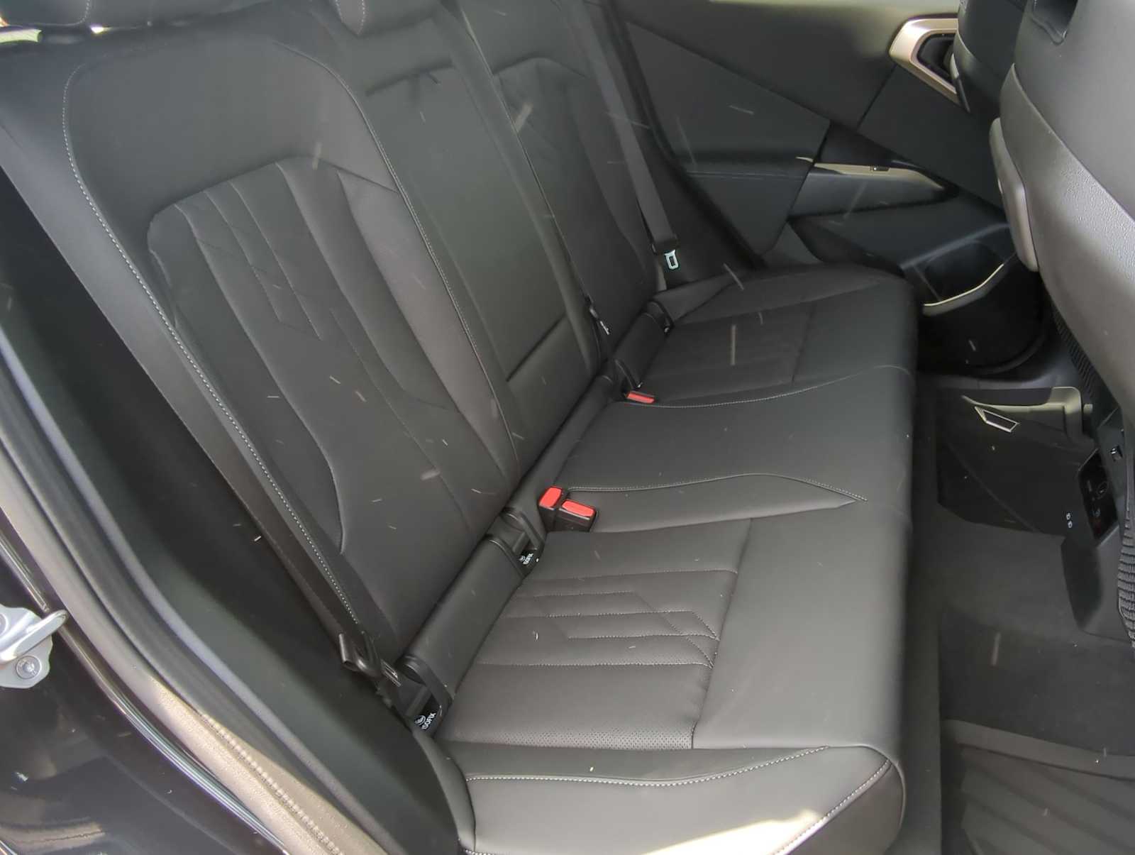 Thumbnail: 2025 BMW X3 - 21