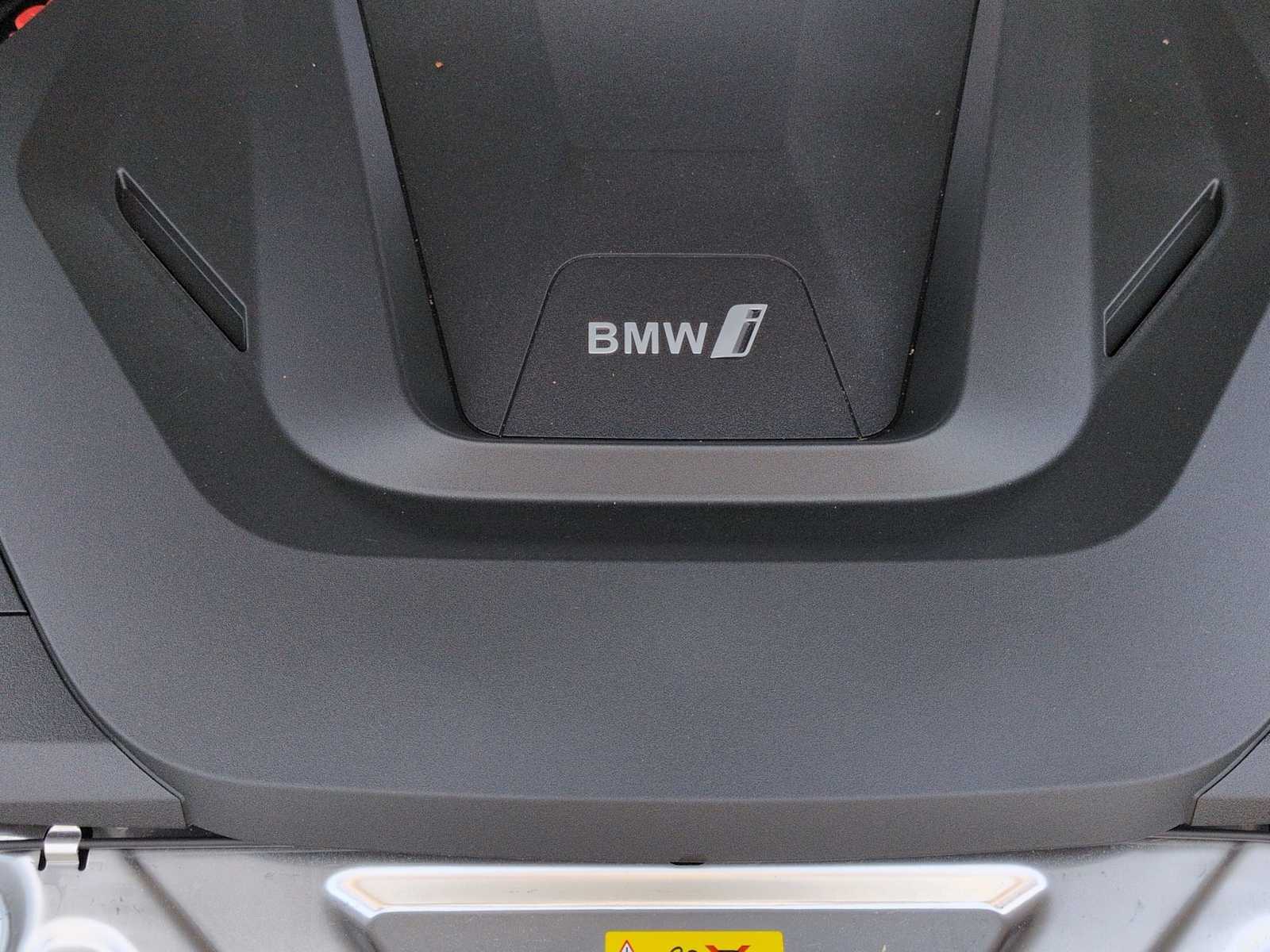 Thumbnail: 2026 BMW i4 - 15