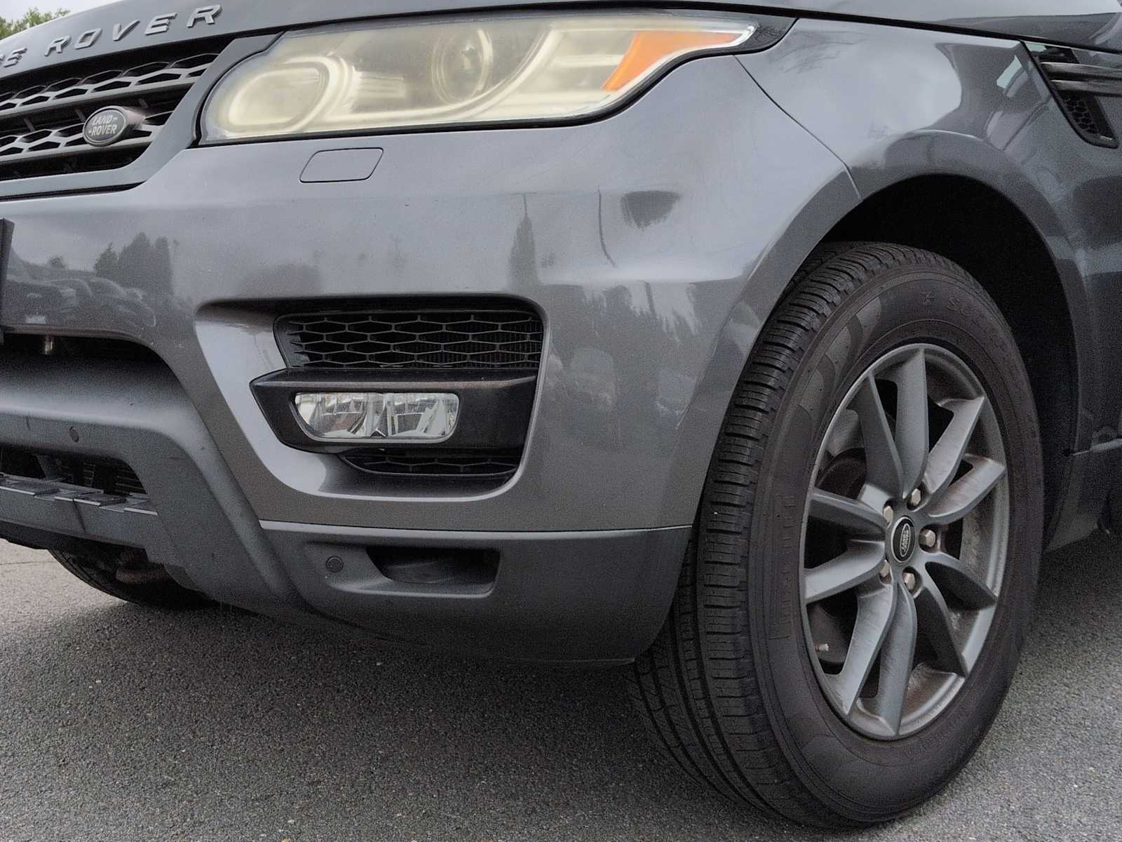 Thumbnail: 2016 Land Rover Range Rover Sport - 11
