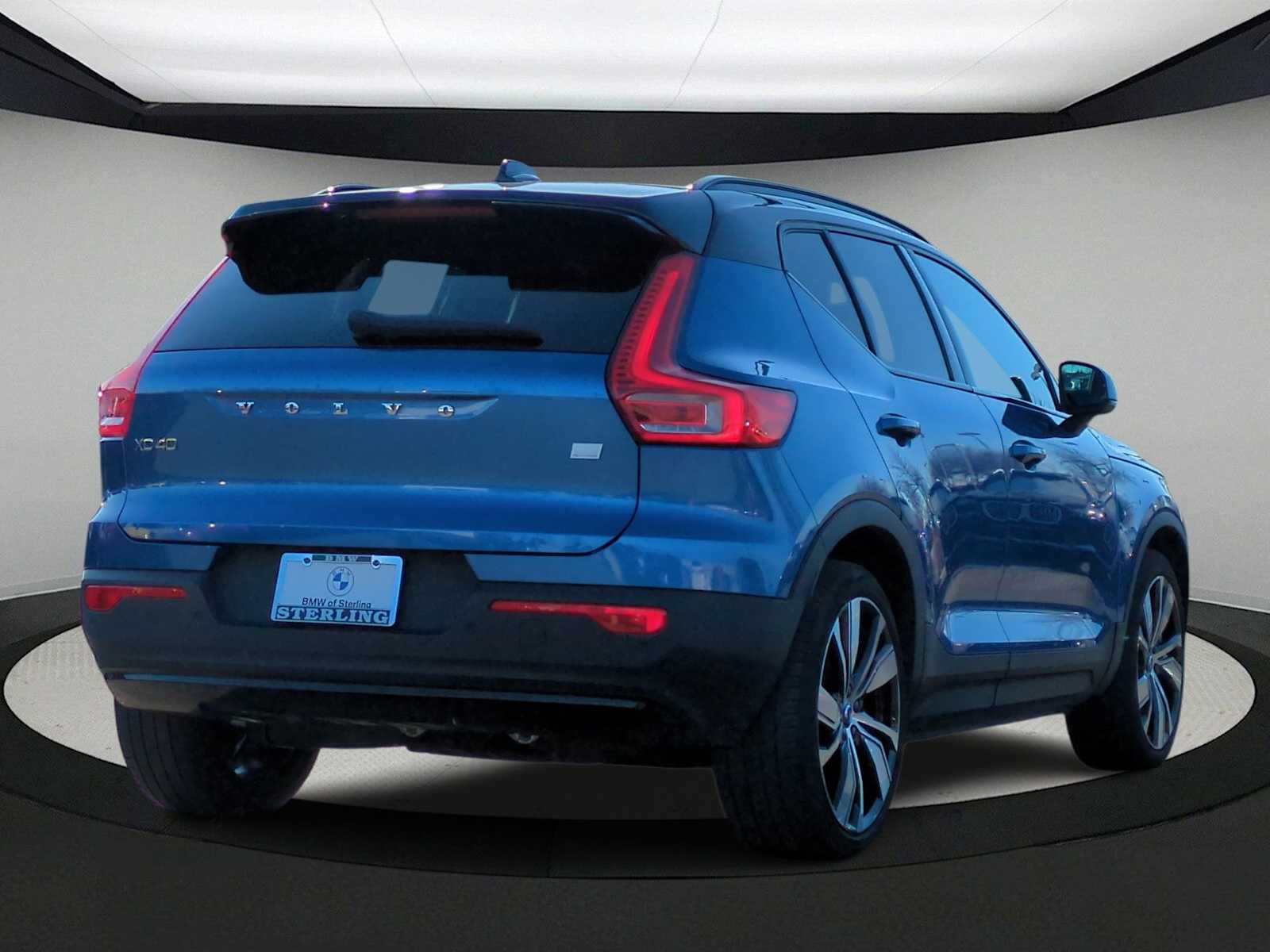 Thumbnail: 2021 Volvo XC40 - 8