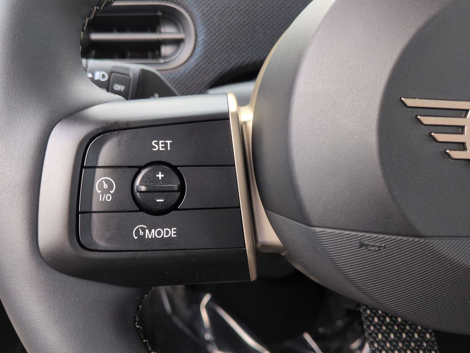 Thumbnail: 2025 MINI Cooper Hardtop - 25