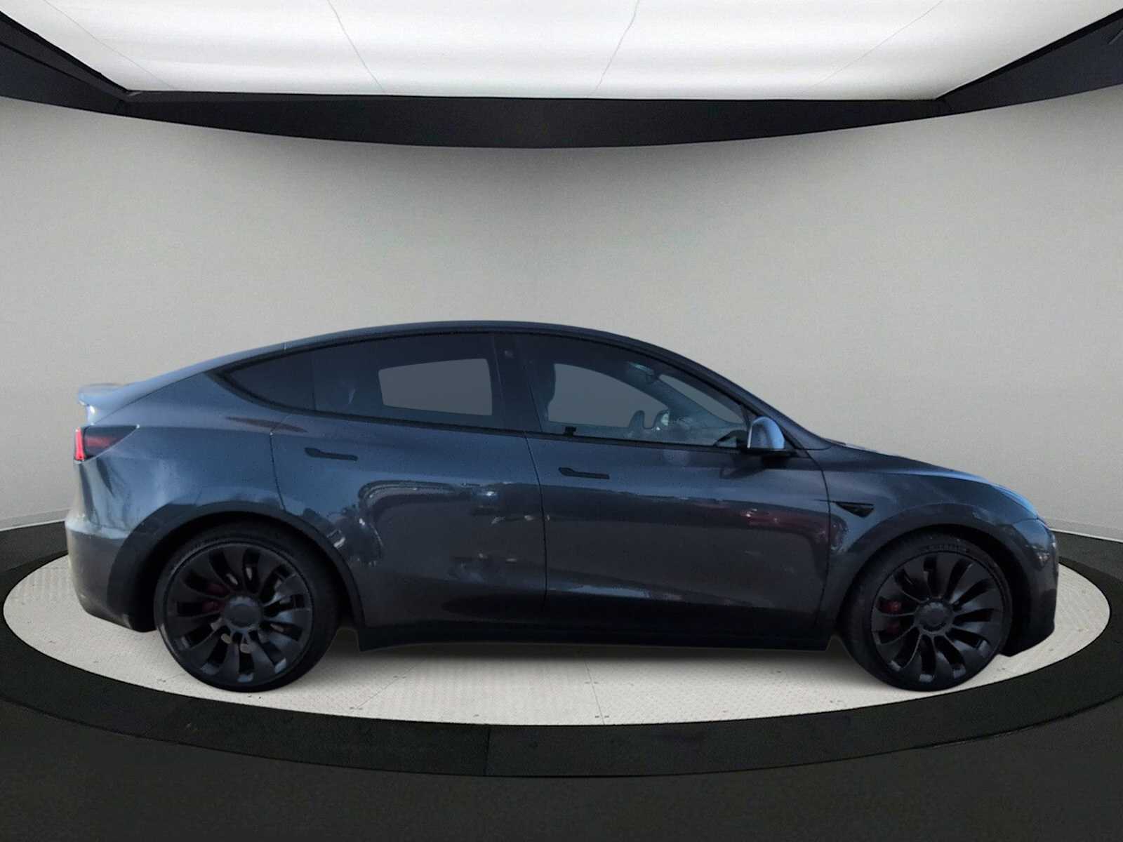Thumbnail: 2022 Tesla Model Y - 9