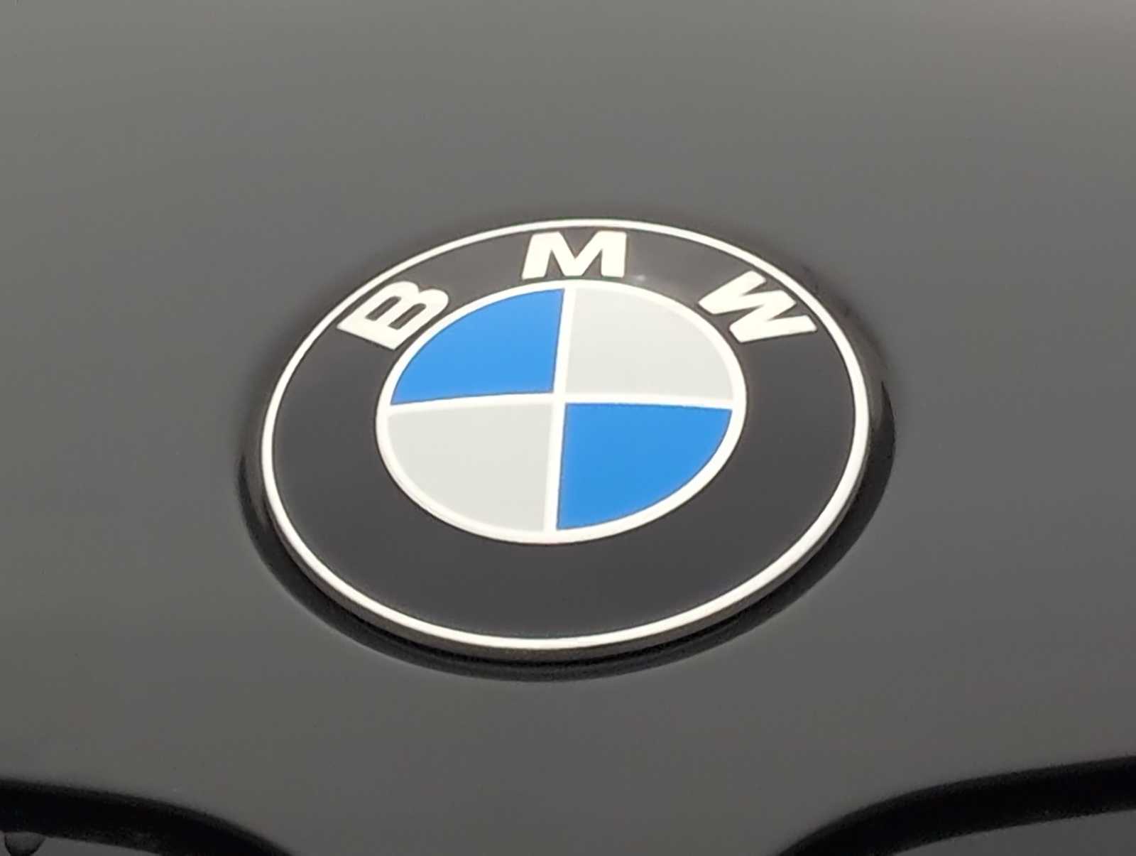 Thumbnail: 2016 Jeep Cherokee - 12