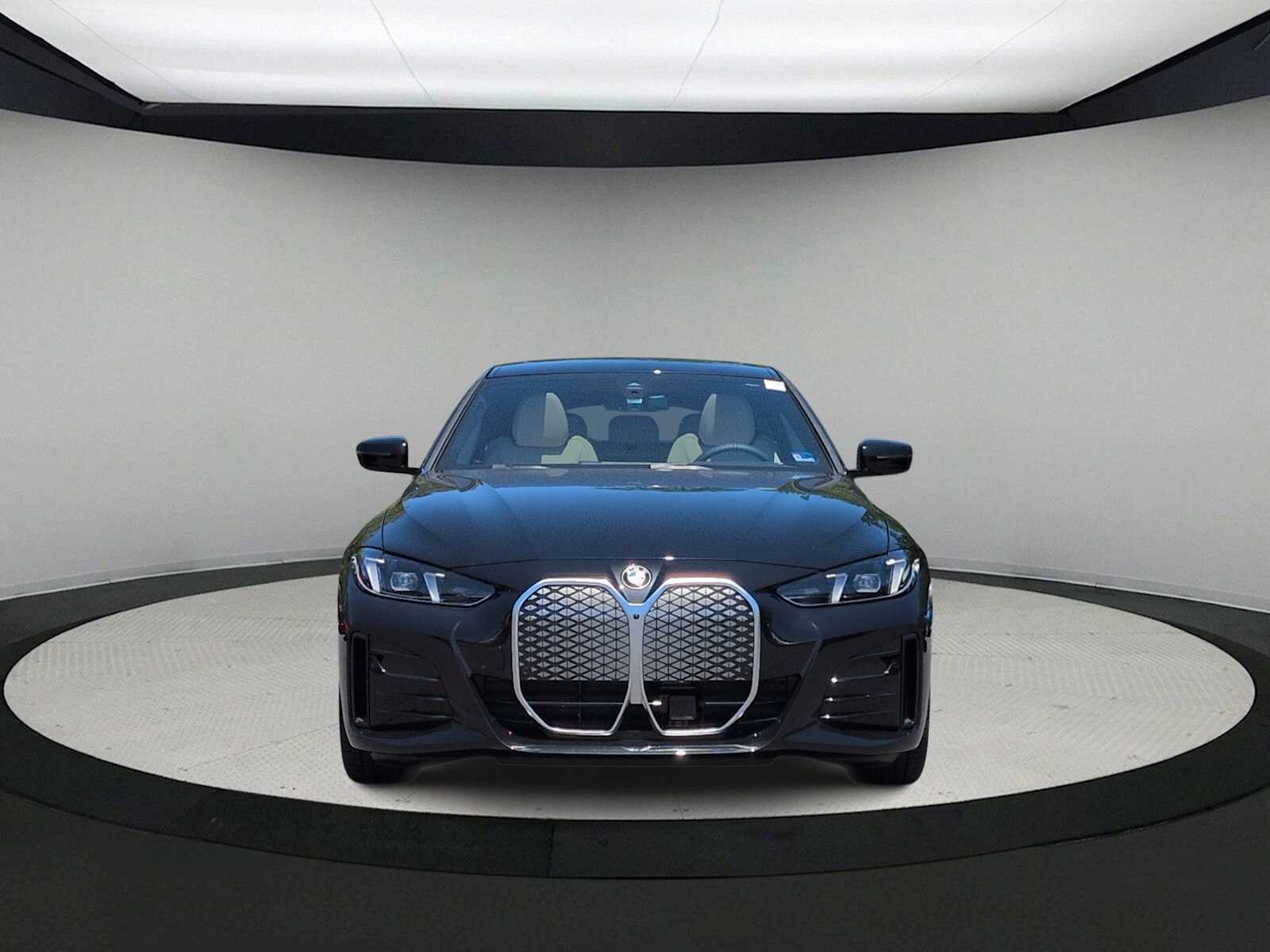 Thumbnail: 2026 BMW i4 - 3