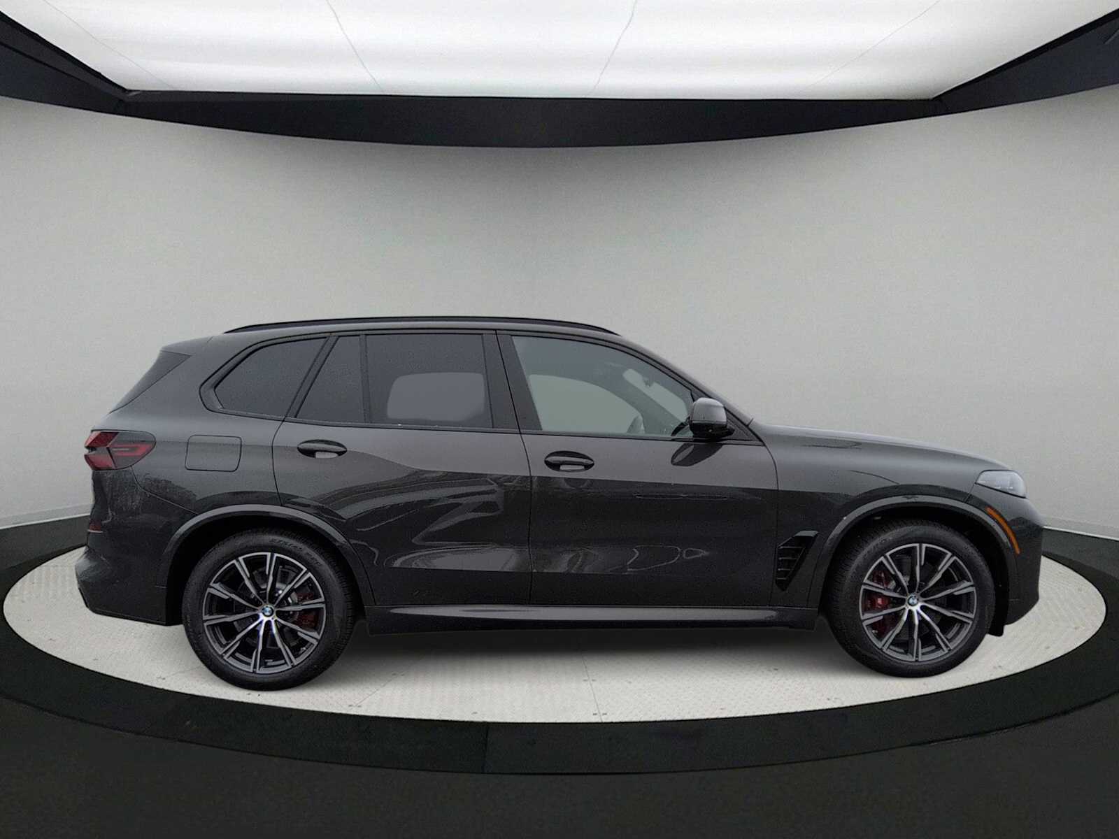 Thumbnail: 2026 BMW X5 - 9