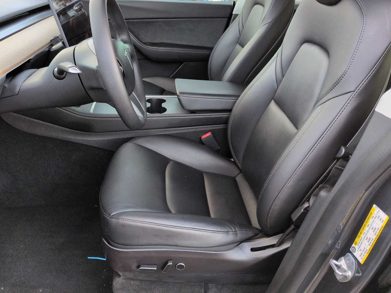 Thumbnail: 2022 Tesla Model Y - 16