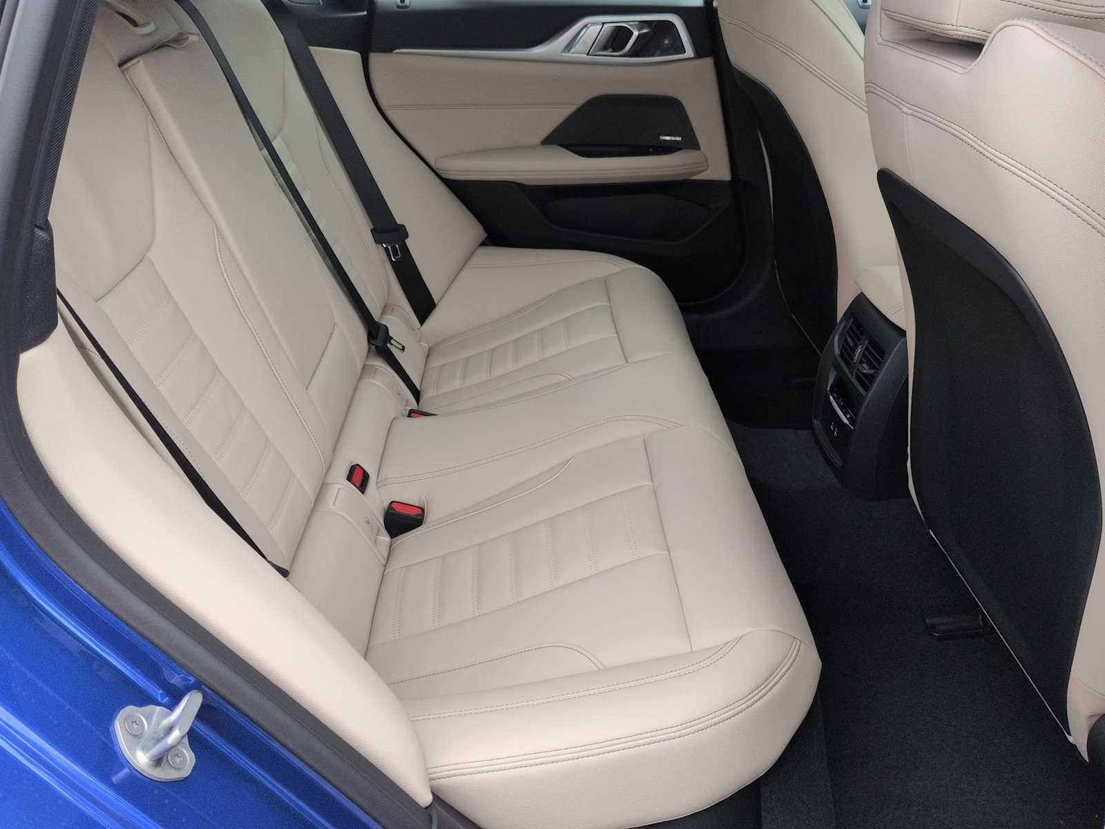 Thumbnail: 2026 BMW i4 - 22