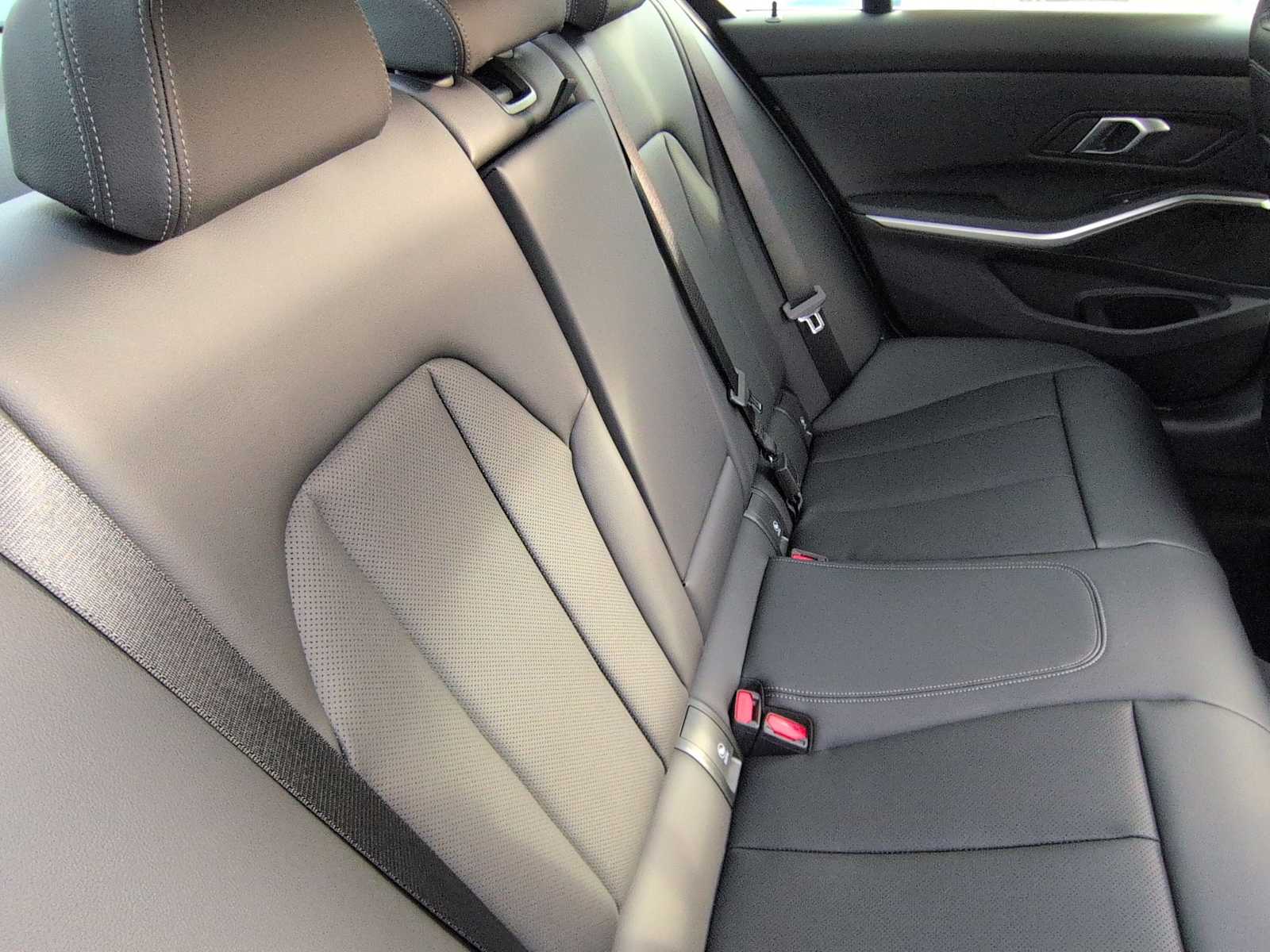 Thumbnail: 2026 BMW 3 Series - 22