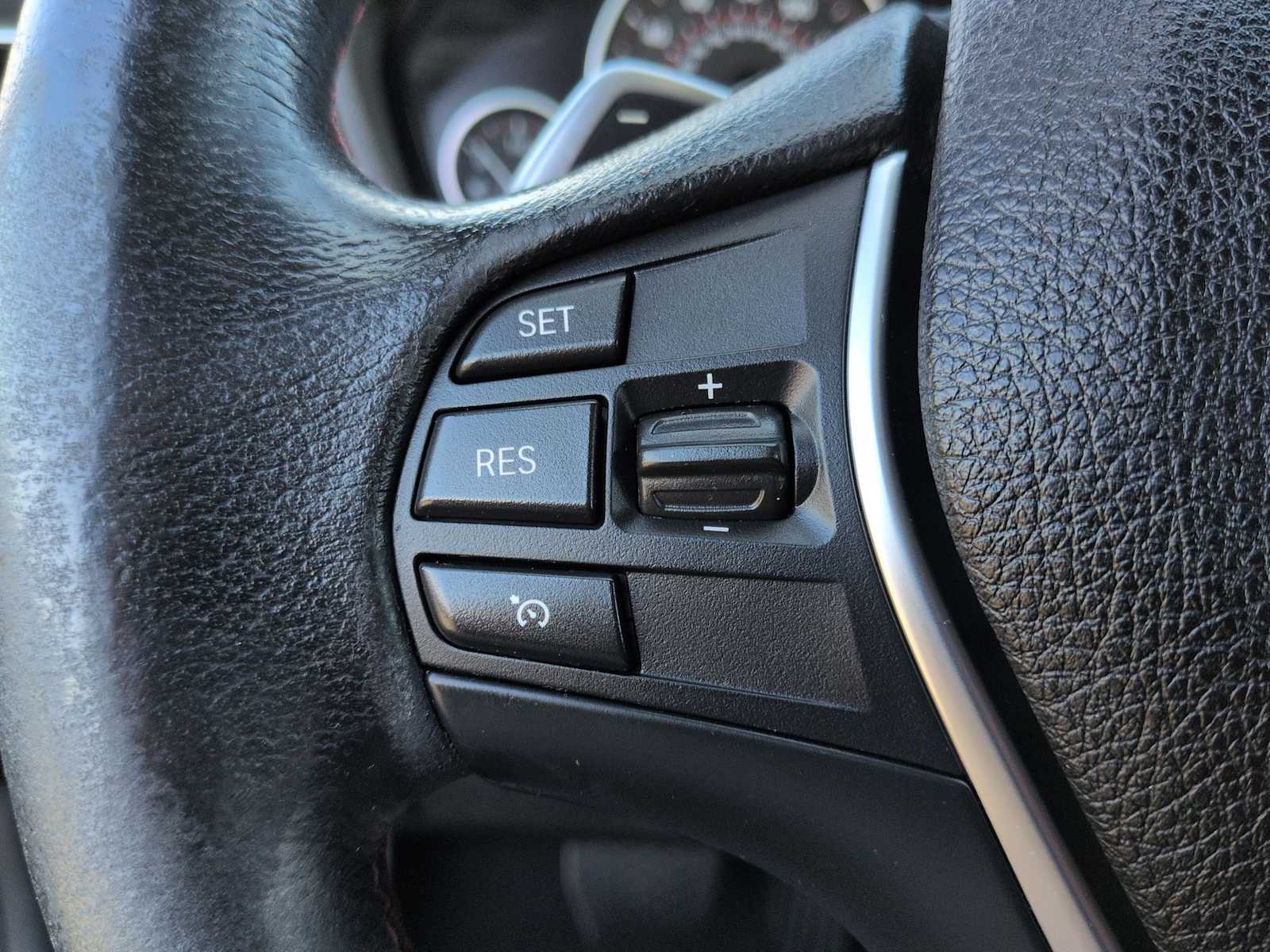 Thumbnail: 2018 BMW 3 Series - 26