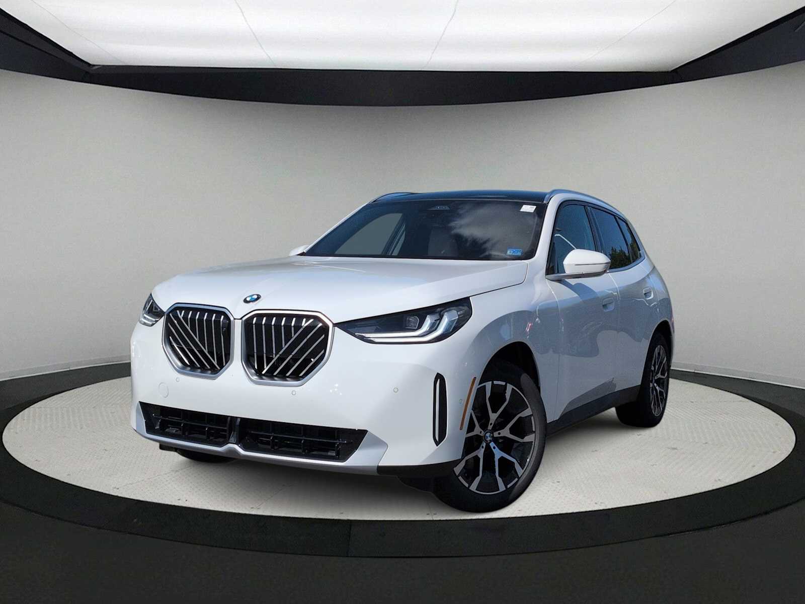 Thumbnail: 2026 BMW X3 - 1