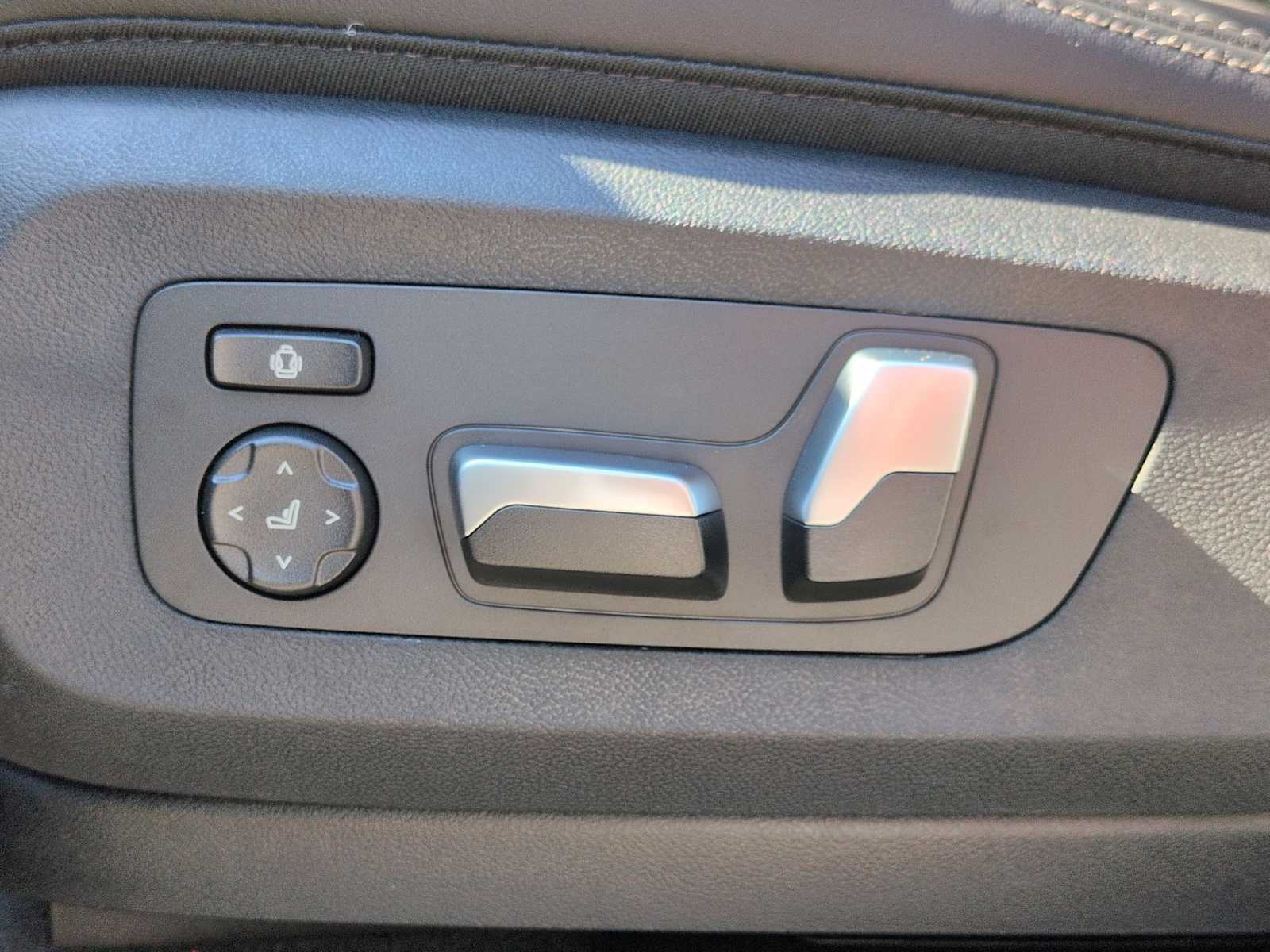 Thumbnail: 2026 BMW X5 - 18