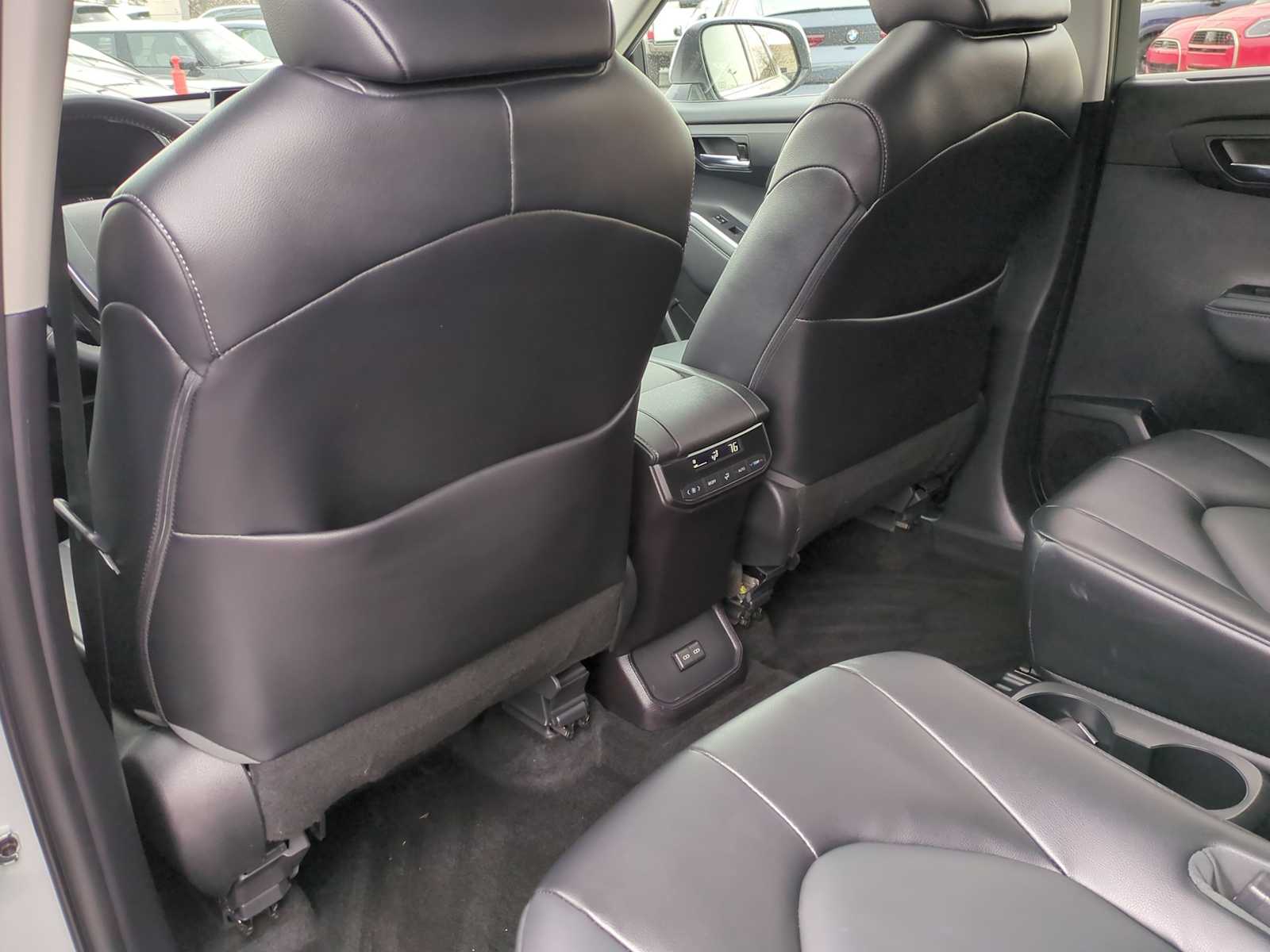 Thumbnail: 2022 Toyota Highlander - 19