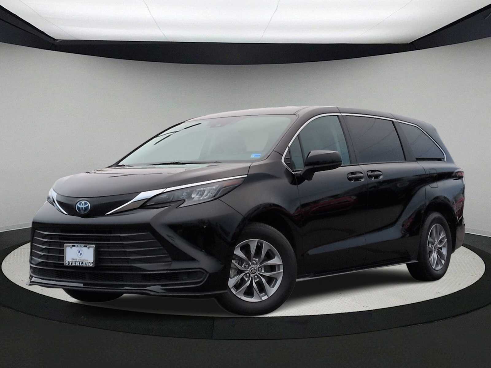 Thumbnail: 2024 Toyota Sienna - 1