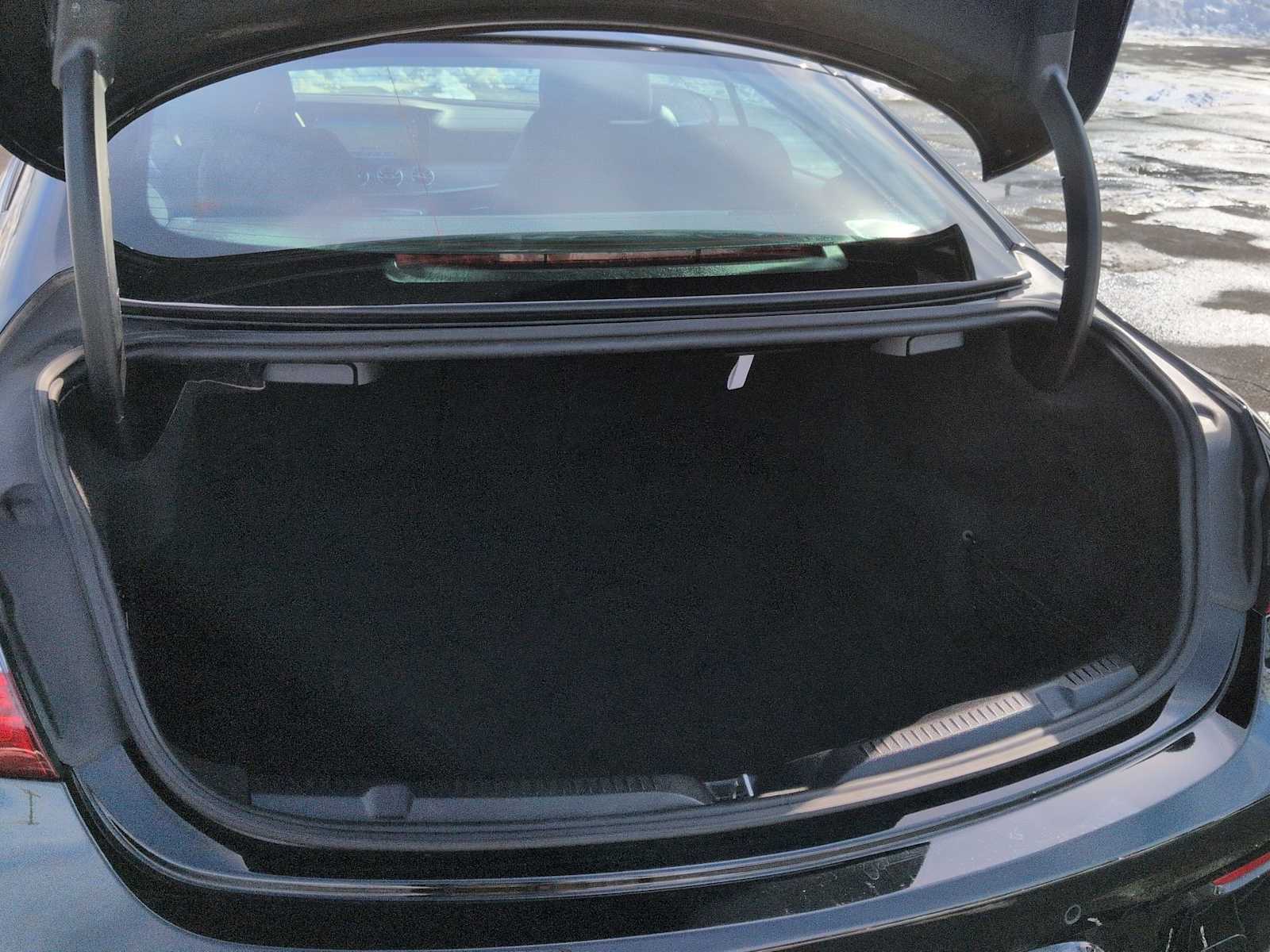 Thumbnail: 2023 Mercedes-Benz E-Class - 33