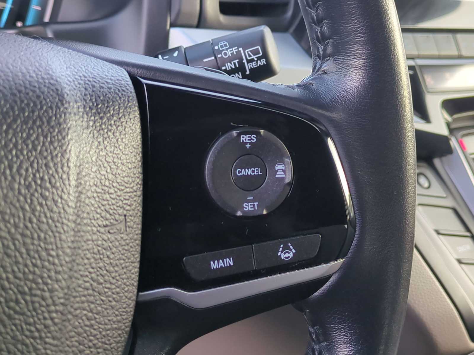 Thumbnail: 2018 Honda Odyssey - 26