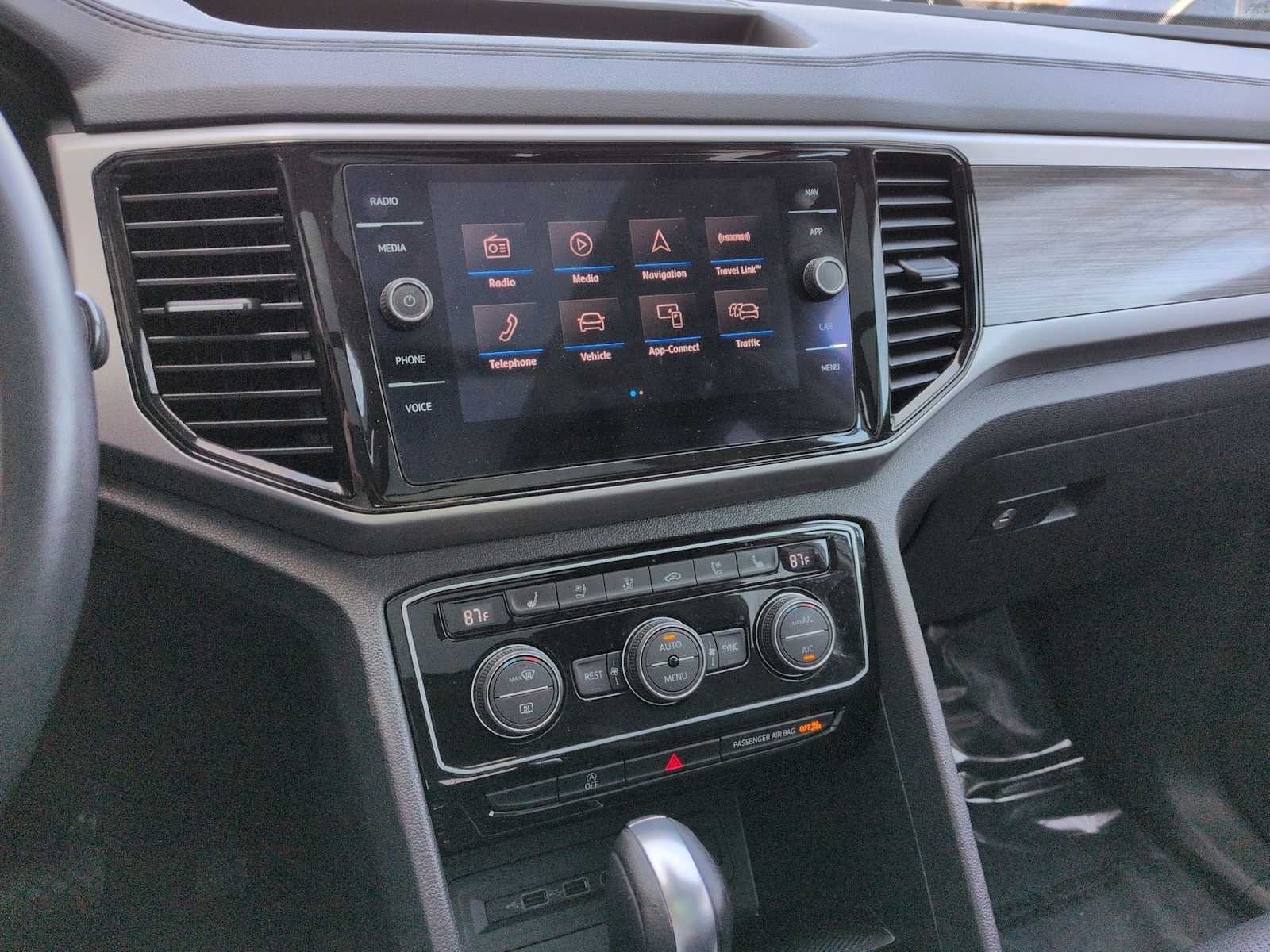 Thumbnail: 2021 Volkswagen Atlas - 30