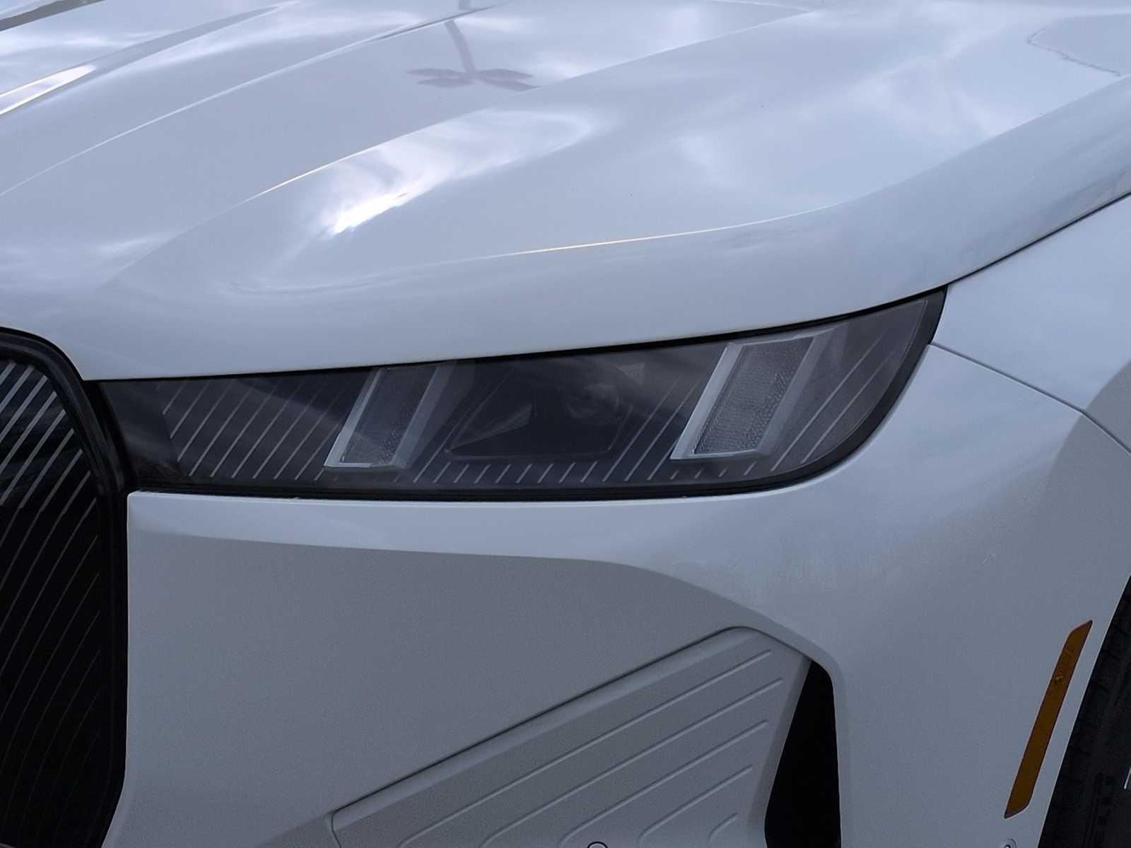 Thumbnail: 2026 BMW iX - 11