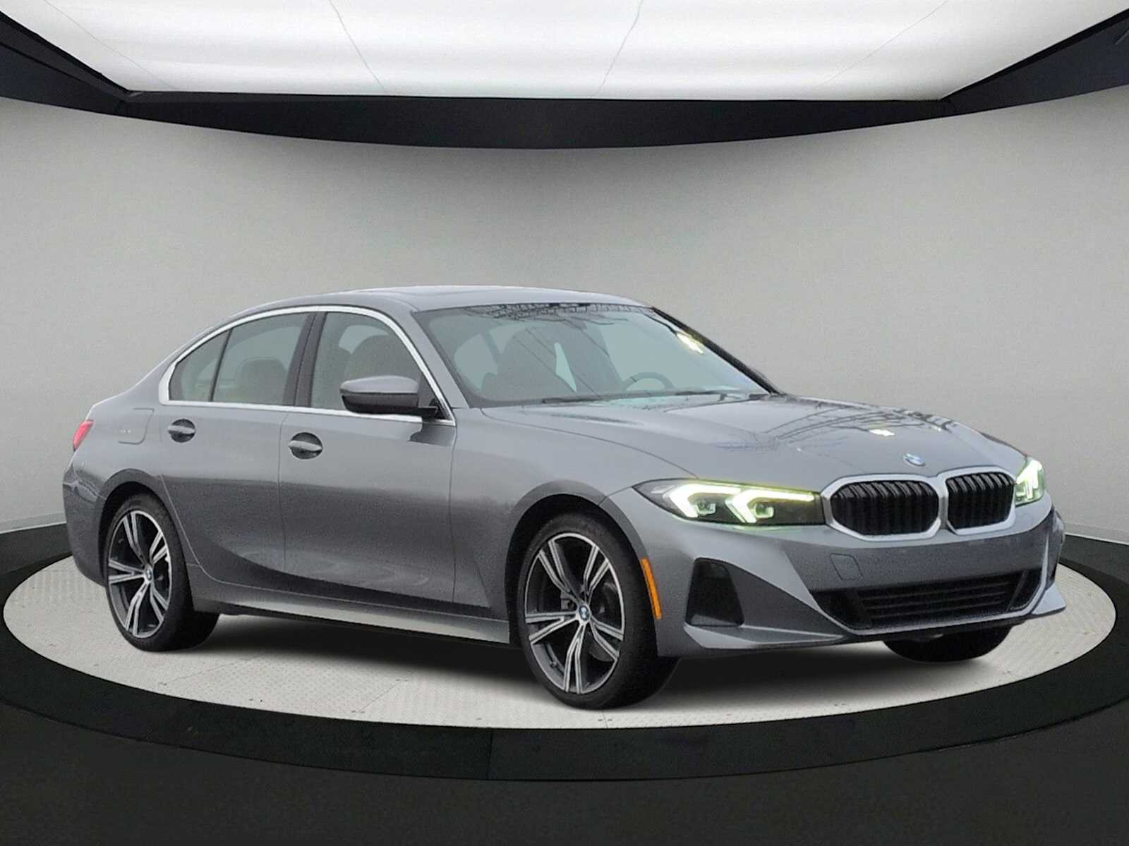 Thumbnail: 2023 BMW 3 Series - 2