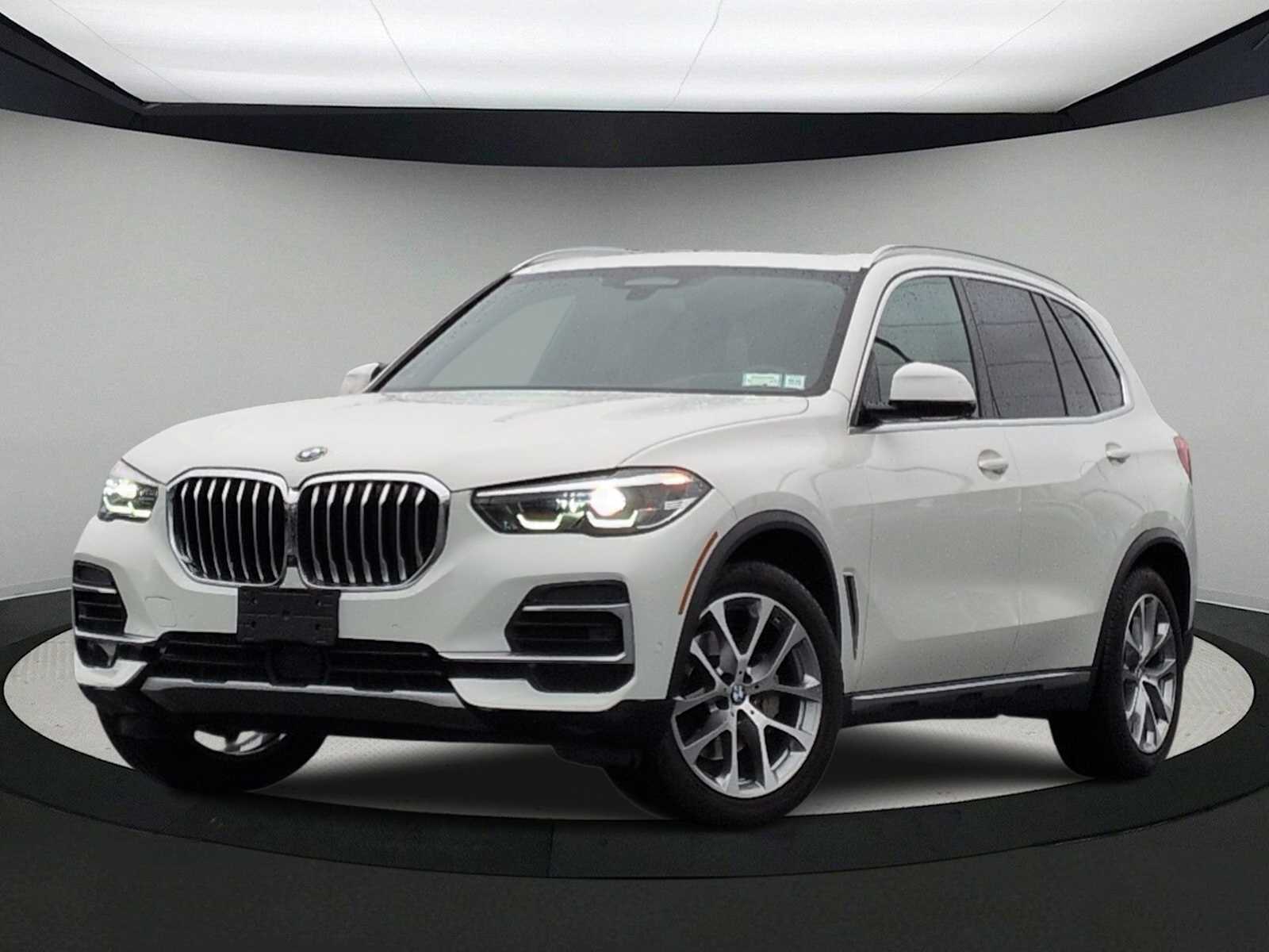 Thumbnail: 2023 BMW X5 - 1