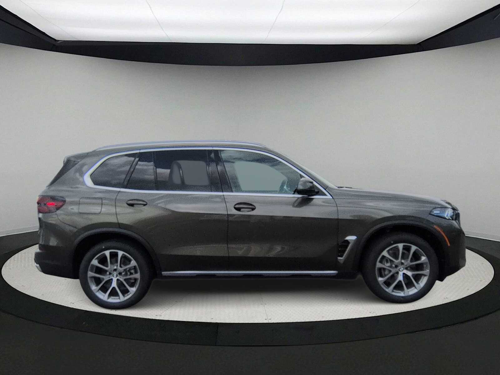 Thumbnail: 2026 BMW X5 - 9