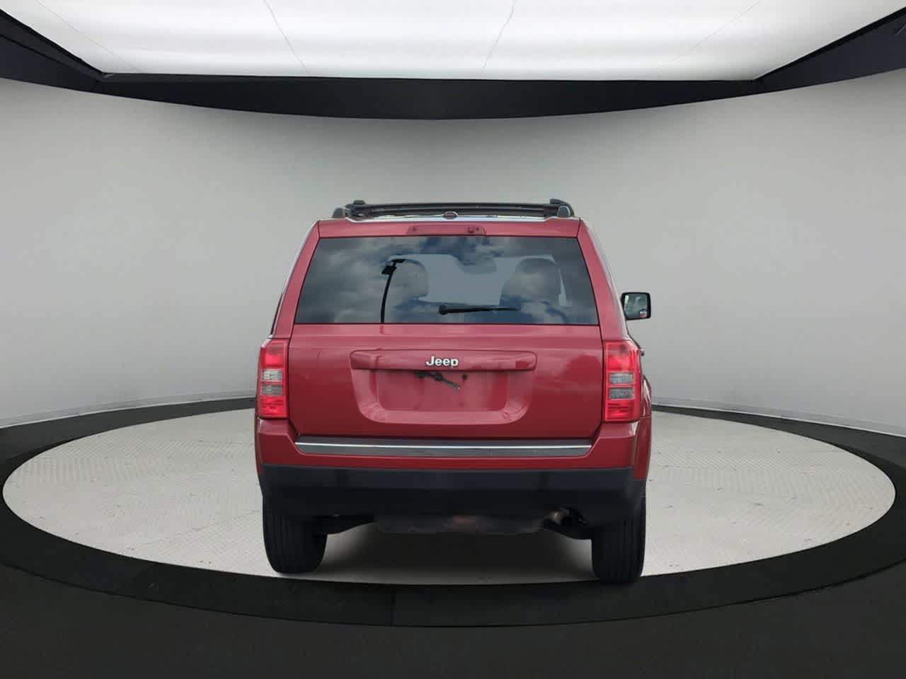 Thumbnail: 2014 Jeep Patriot - 7