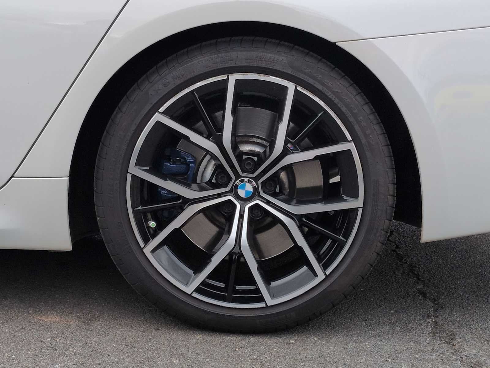 Thumbnail: 2021 BMW 5 Series - 14