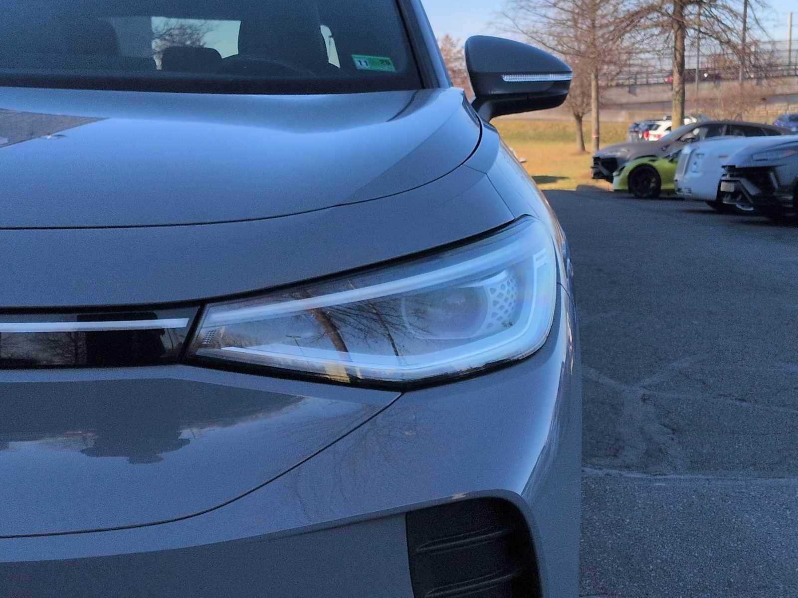 Thumbnail: 2021 Volkswagen ID.4 - 11