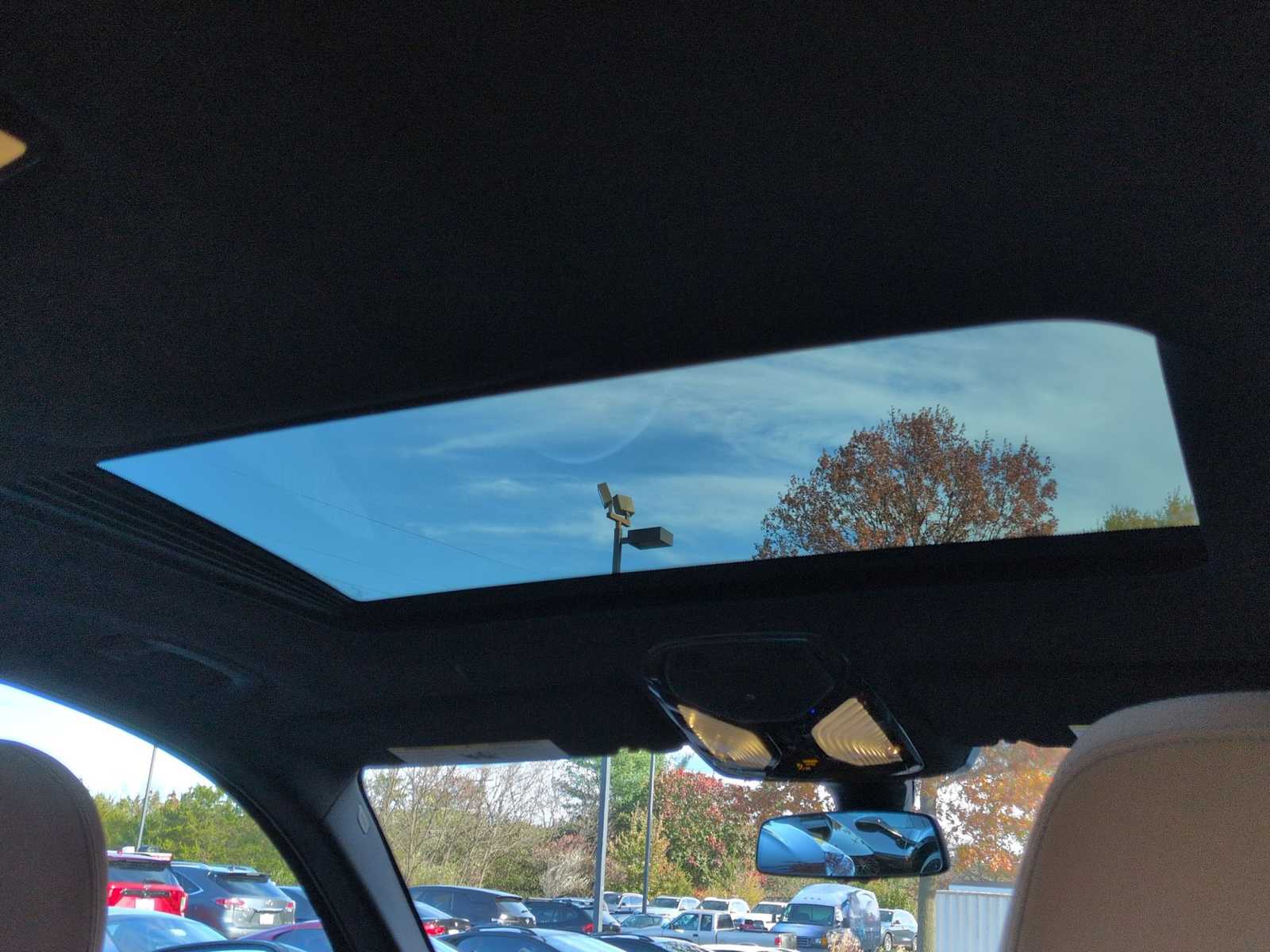 Thumbnail: 2023 BMW 5 Series - 23