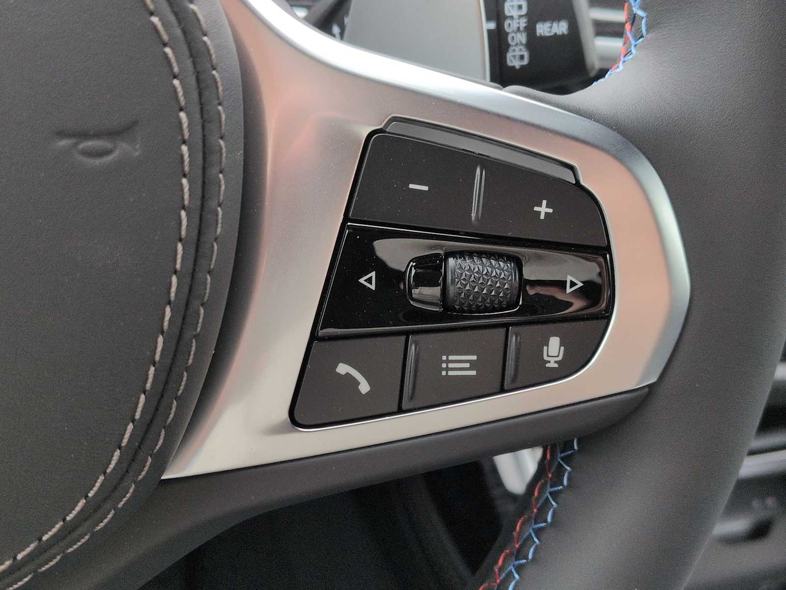 Thumbnail: 2026 BMW X7 - 27