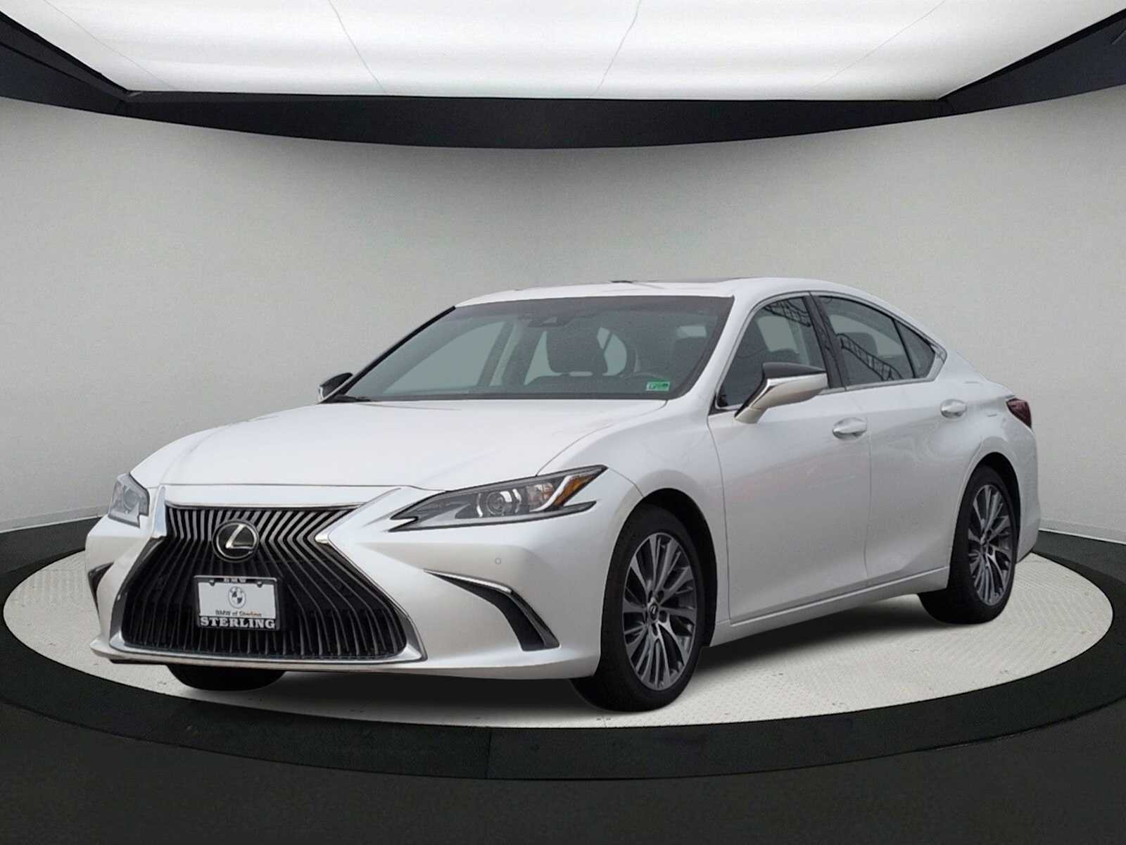 Thumbnail: 2019 Lexus ES - 4